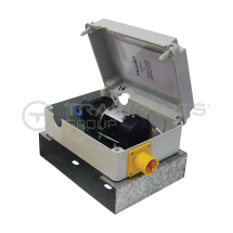 On-demand water pump 110V c/w pressure switch in box